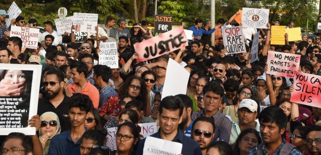 Indijā par kārtējo izvarošanas gadījumu sākas protesti - 5