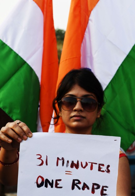 Indijā par kārtējo izvarošanas gadījumu sākas protesti - 6