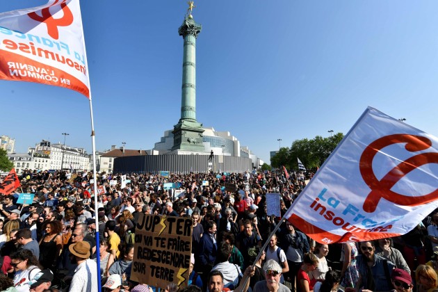 Francijā protestē pret Makronu - 7