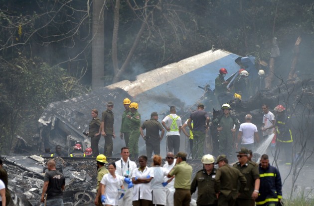 Kubā avarējusi lidmašīna ar 104 pasažieriem; trīs izdzīvojušie - 6