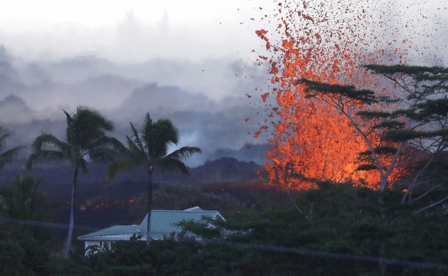 Kīlauea vulkāna lavas straume atgriezusi no ārpasaules aptuveni 40 mājas - 3