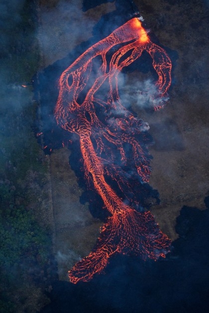 Kīlauea vulkāna lavas straume atgriezusi no ārpasaules aptuveni 40 mājas - 17