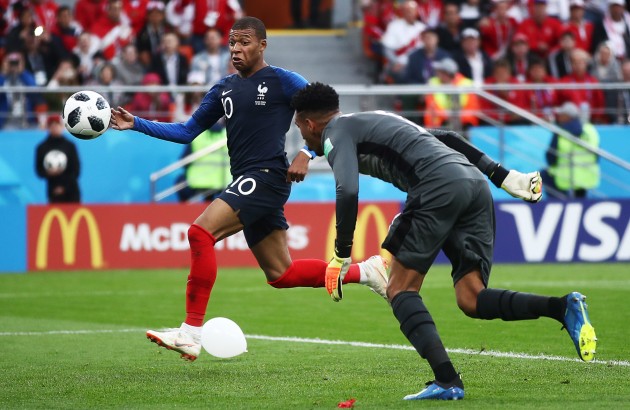 Futbols, Pasaules kauss 2018: Francija - Peru - 5
