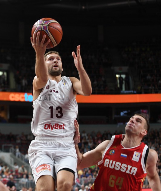 Basketbols, pārbaudes spēle: Latvija - Krievija
