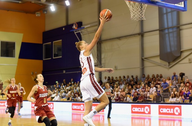 Latvijas sieviešu basketbola izlase saspringtā pārbaudes turnīra spēlē zaudē Krievijai - 15