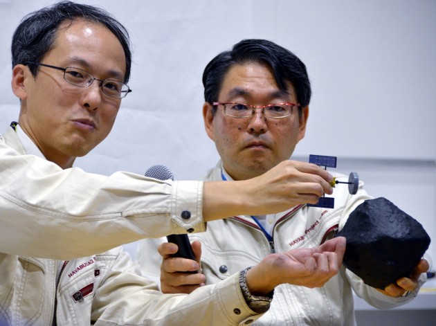 Japānas zonde nosūta uz asteroīdu divus pašgājējus robotus - 1