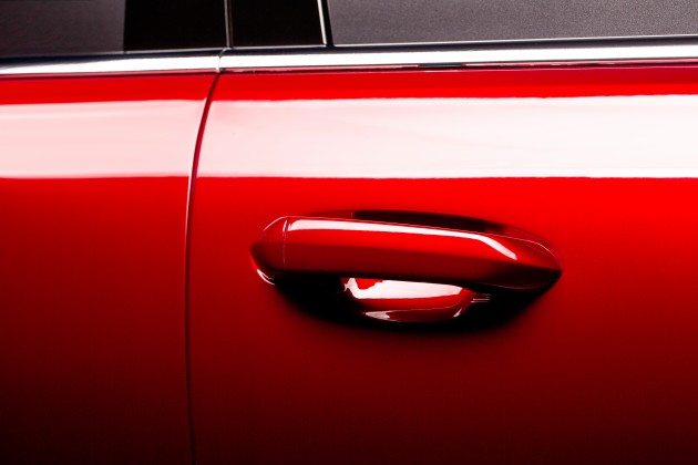 VinFast-SUV---Door-handle-detail