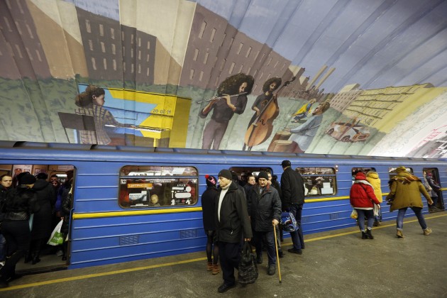 "More than us" urbānās mākslas projekts Kijevas metro - 4