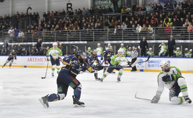 Hokejs, Latvijas čempionāta fināls: Kurbads - Mogo - 16