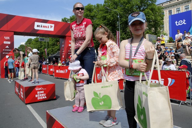Tet Rīgas maratons: bērnu skrējiens, ģimeņu skrējiens - 105