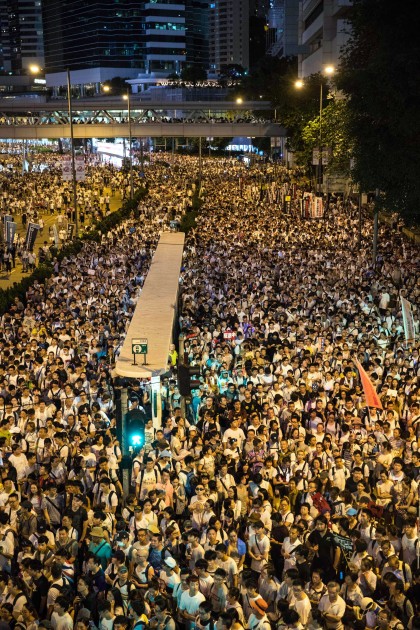 Honkongā 150 000 protestē pret apsūdzēto izdošanu Ķīnai - 13