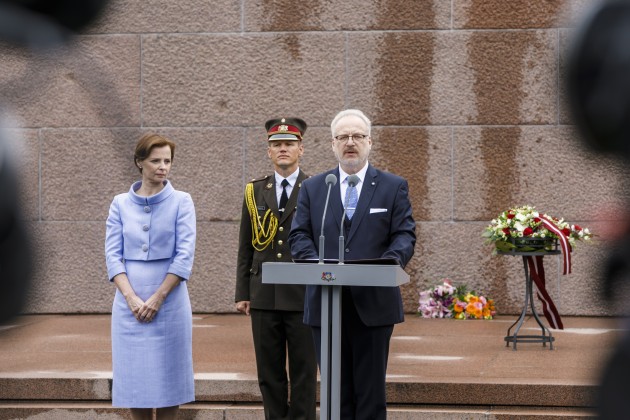 Valsts prezidenta Egila levita uzruna un svinīgā ziedu nolikšanas ceremonija pie Brīvības pieminekļa - 38
