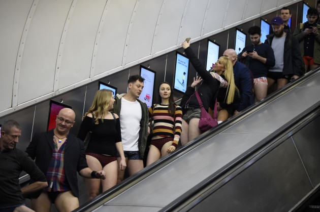 "No Pants Subway Ride" jeb "Diena bez biksēm metro" - 31