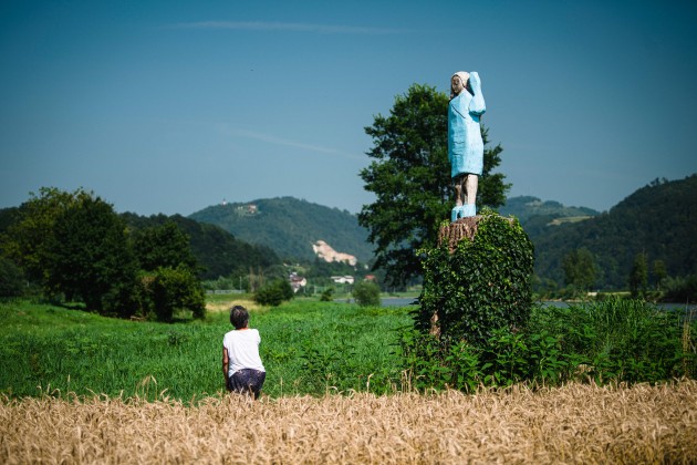 Melānijas Trampas statuja Slovēnijā - 5
