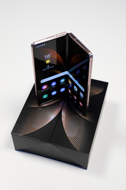 Samsung Galaxy Z Fold2 - 80