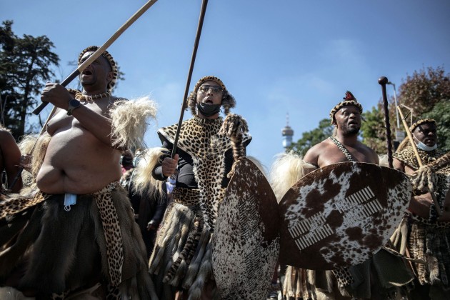 Zulu tauta zemē gulda jauno karalieni Šijivi Mantfombi Dlamini Zulu - 4