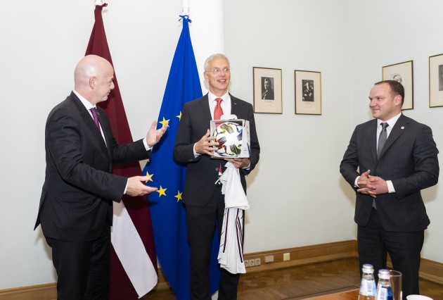 Futbols, FIFA prezidents Džanni Infantīno tiekas ar Ministru prezidentu Krišjāni Kariņu - 23