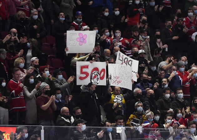Hokejs, NHL spēle: Marks Andrē Flerī izcīna 500. uzvaru - 3