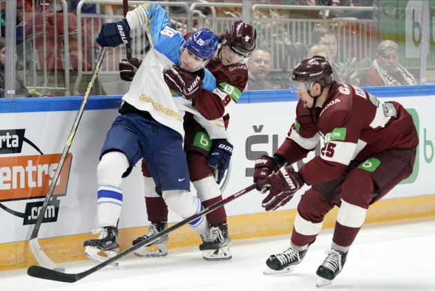 Hokejs, pārbaudes spēle: Latvija - Kazahstāna (9. maijs) - 31