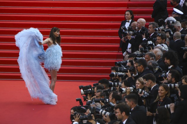 france_cannes_2022_opening_ceremony_red_carpet_48931.jpg-98360