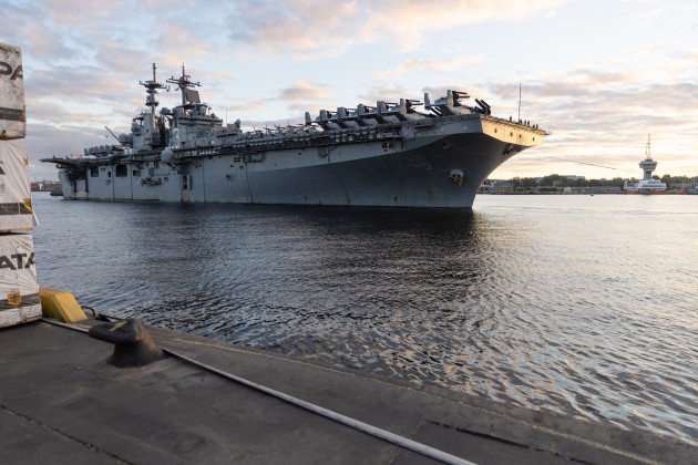 Rīgas ostā ieradies ASV Jūras spēku desantkuģis “USS Kearsarge” - 9