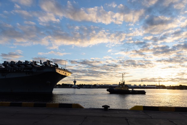 Rīgas ostā ieradies ASV Jūras spēku desantkuģis “USS Kearsarge” - 17