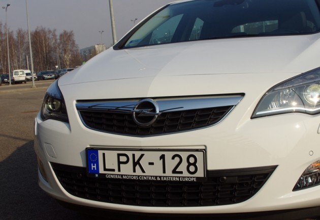 Opel Astra 1.6T_04.2010 056