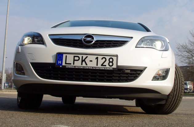 Opel Astra 1.6T_04.2010 057