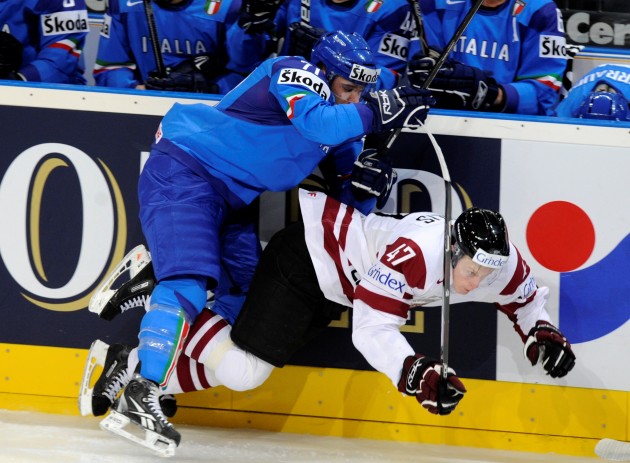 Latvijas hokeja izlase pieveic Itāliju - 3