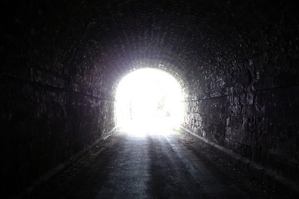 gaisma tuneļa galā