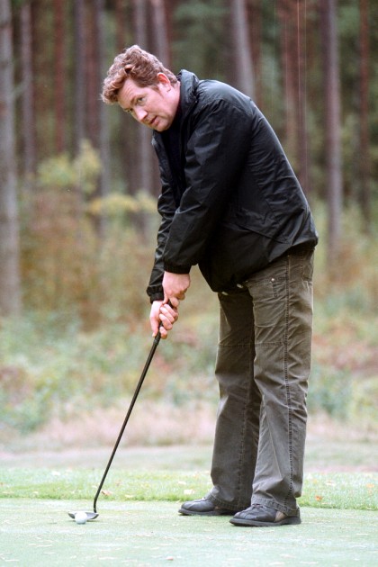 Andris Freidenfelds spēlē golfu LNT Mūzikas video Golfa turnirā klubā "Viesturi".