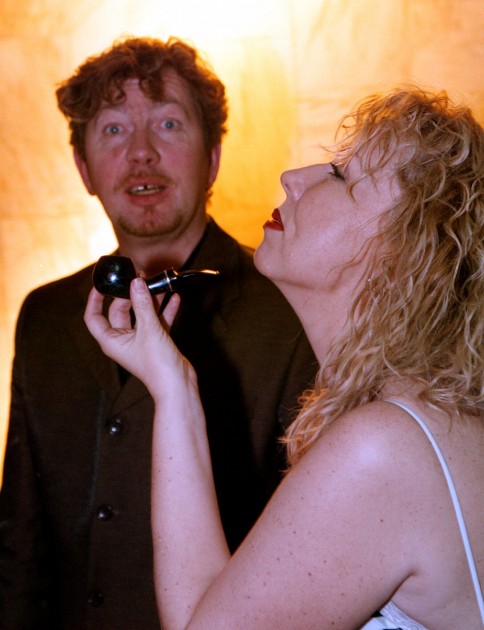 Mūziķi Andris Freidenfelds un Ieva Akurātere 2004. gadā.