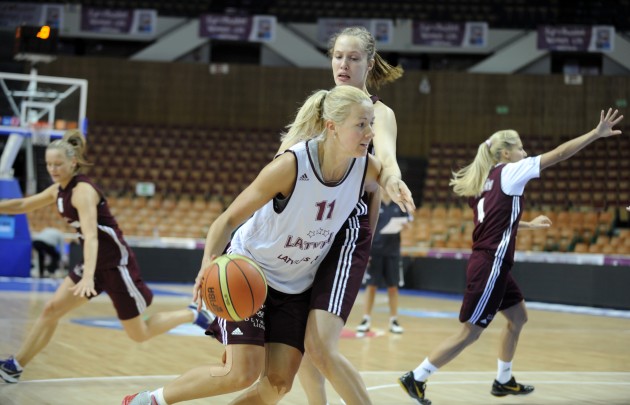 Latvijas sieviešu basketbola izlases treniņš - 13