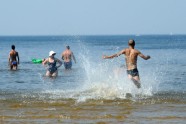 Vasaras karstākā diena Majoru pludmalē - 14