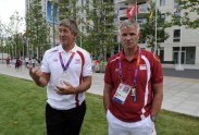 Dombrovskis un Latvijas sportisti olimpiskajā ciematā - 56