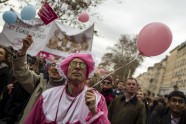 Protests pret viendzimuma laulībām Francijā - 2