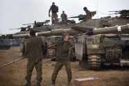 Izraēlas karavīri pie Gazas robežas - 21