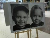 "Латвийские дети" окружили гигантское сладкое сердце