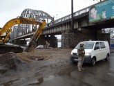 Rīgā zem Dzelzceļa tilta atrod bīstamu Pirmā pasaules kara lādiņu - 8