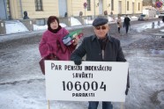Pensionāri Saeimā iesniedz 106 000 parakstu par pensiju indeksāciju - 10