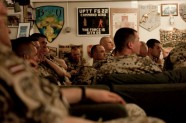 Saeimas deputāti vizītē Afganistānā tiekas ar Latvijas karavīriem - 12