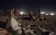 Ikgadējais kamieļu gadatirgus un sacīkstes Puškarā, Indijā - 11