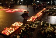 Latvijā piemin Maxima traģēdijas upurus - 35
