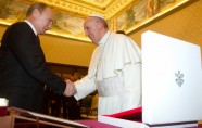 Putins tiekas ar Romas pāvestu Francisku - 6
