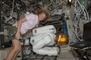 Karen Nyberg with Robonaut 2, the first humanoid robot in space