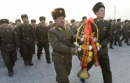 Ziemeļkorejā piemin Kimu Čeniru - 21