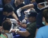 Ar pirotehniku ievainotie Filipīnās