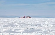  Sākta cilvēku evakuēšana no Antarktikā iesalušā Krievijas kuģa
