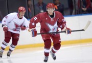 Vladimirs Putins un Aleksandrs Lukašenko spēlē hokeju Sočos
