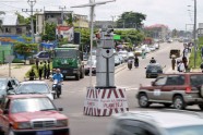 Kongo satiksmi uz ielām regulē milzīgs robots